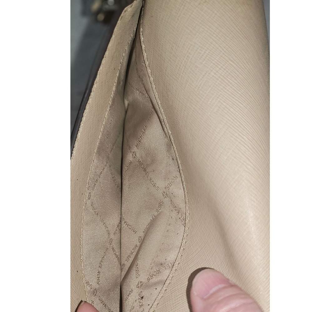 Michael Kors Beige Saffiano Leather Crossbody Wallet Bag with Removable Pouch - Picture 9 of 12